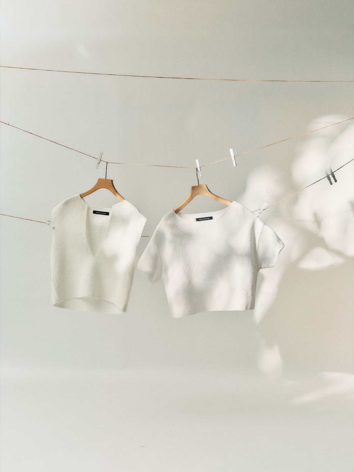 deep V neck vest & short wide pullover