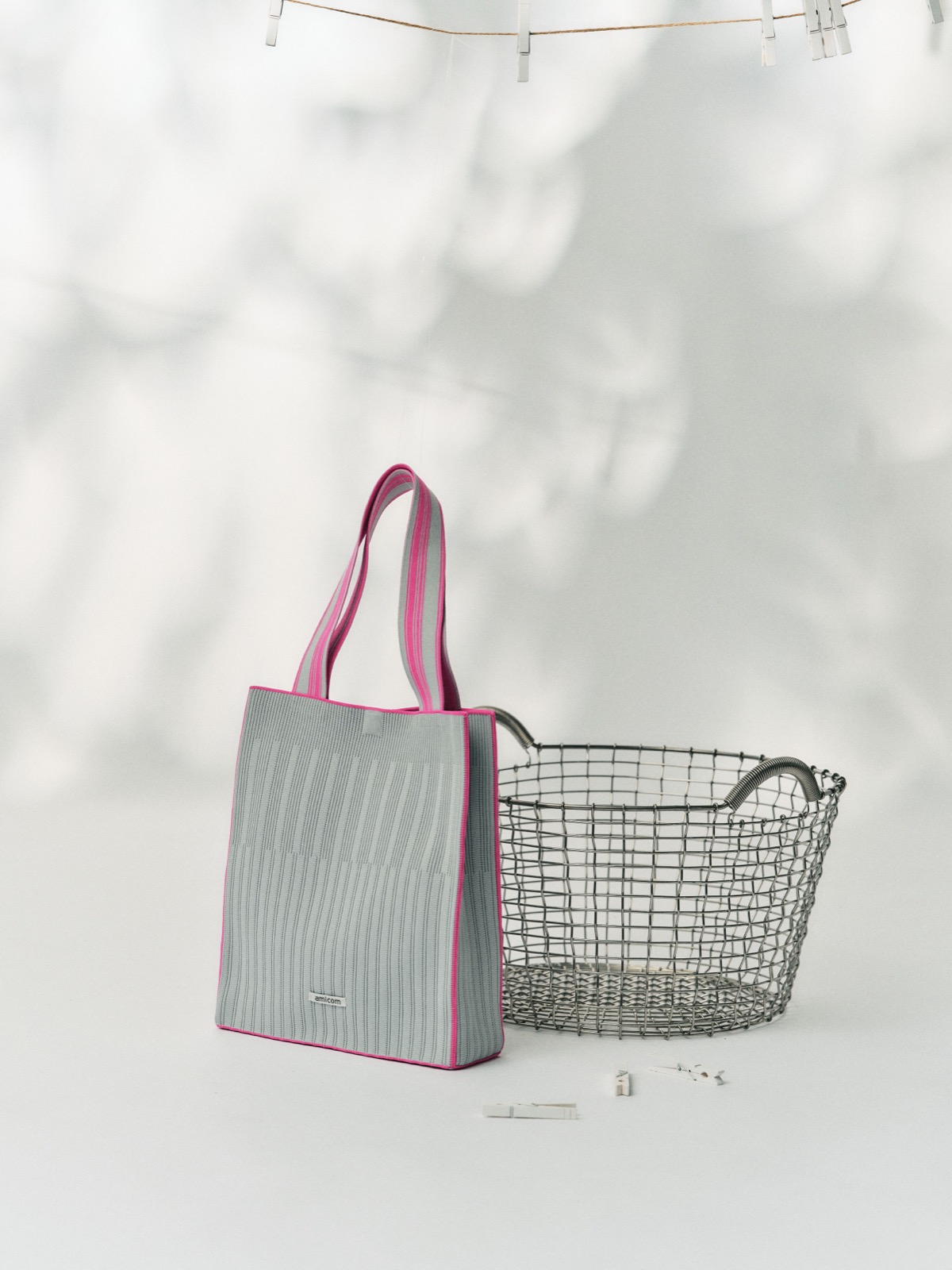 OUTER LINE COLOR TOTE BAG