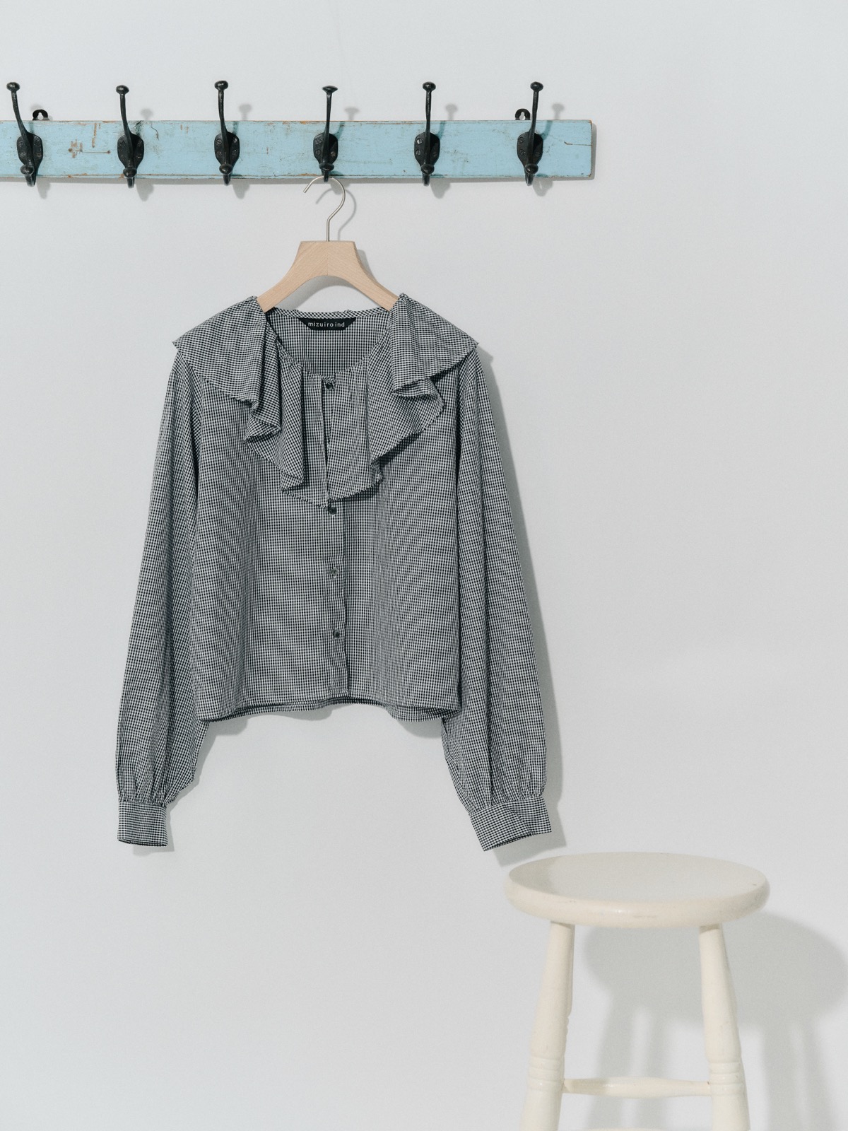 check frill gather collar shirt