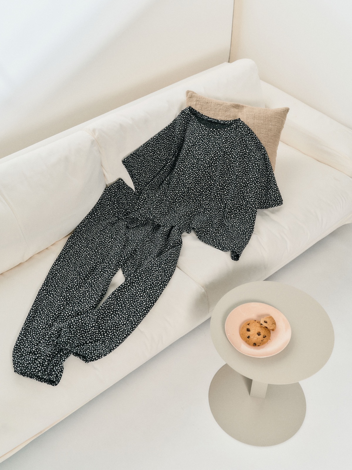 print wide pullover &<br>print drawstring hem pants