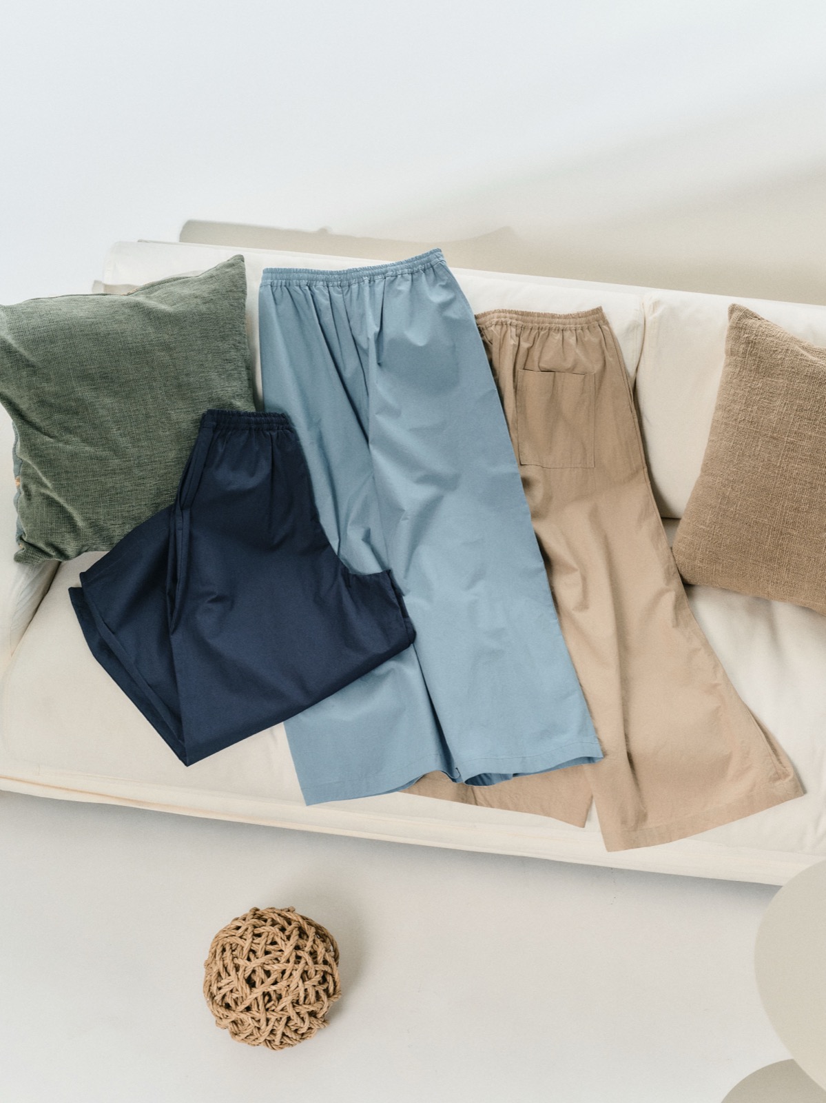 wide straight easy pants